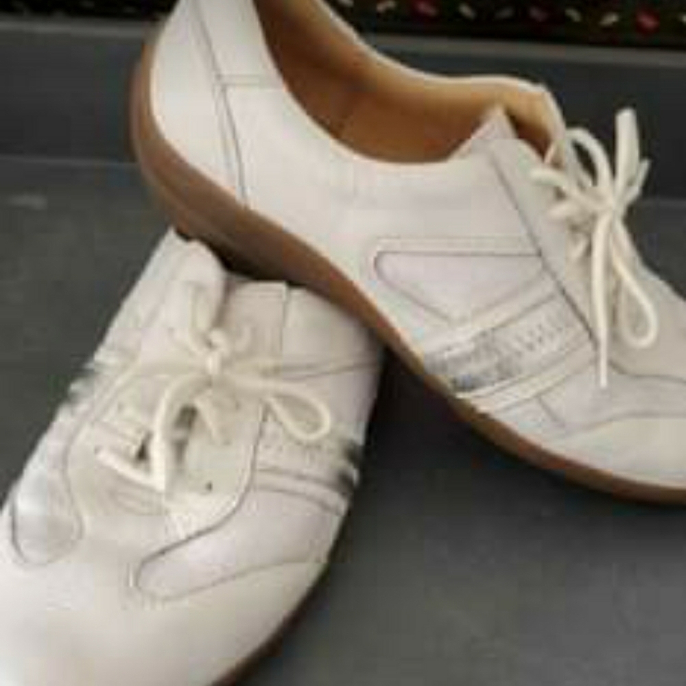 Naturalizer White Womens Leather Sneakers Size 7.5